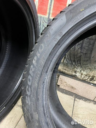Pirelli Scorpion Winter RFT 275/40 R21 107V