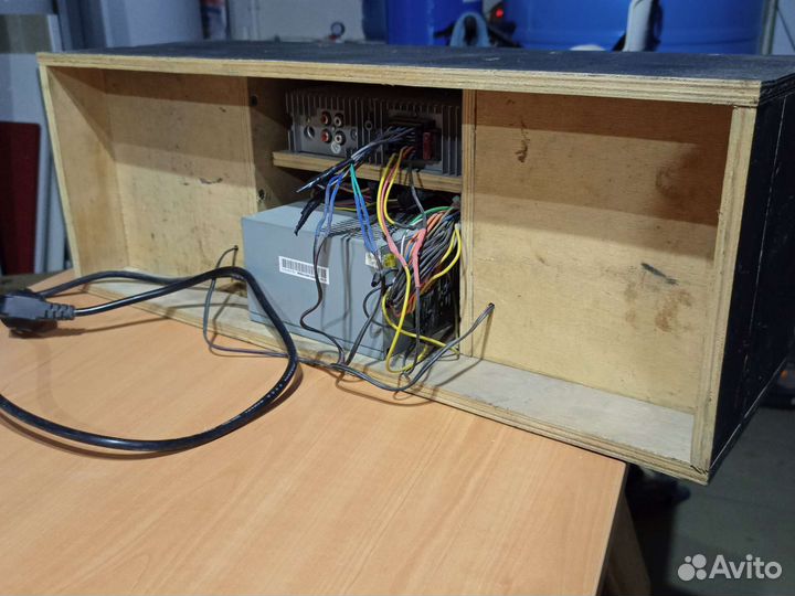 Музыкальный центр для гаража