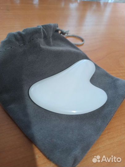 Скребок гуаша камень