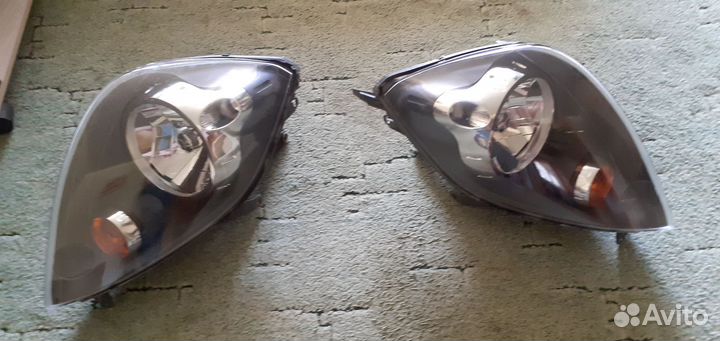 Фары на Ford Fiesta 2006г.1.4