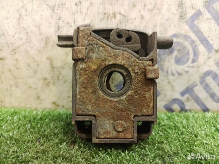 Замок капота Bmw X5 кроссовер 3.0 M54 2001