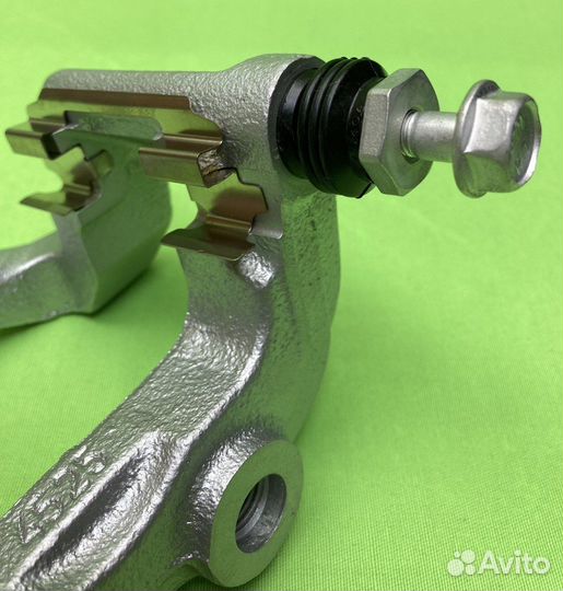 Тормозной суппорт Nissan X-Trail