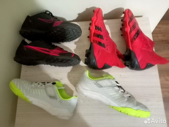 Футбольные бутсы, шиповки, кеды