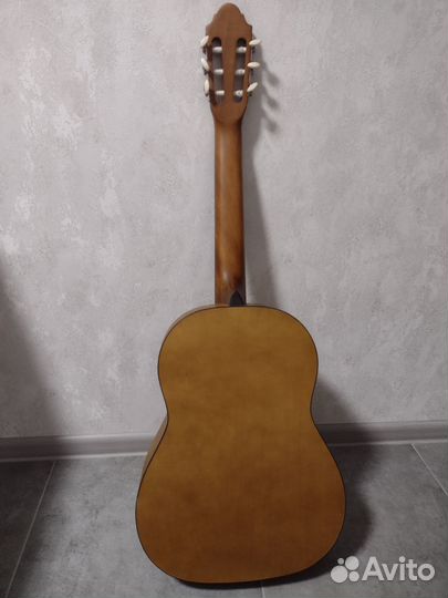 Классическая гитара Fabio новая, утепленный чехол