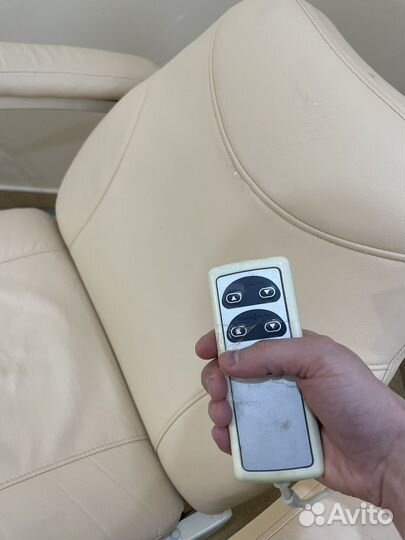 Педикюрное кресло с электроприводом