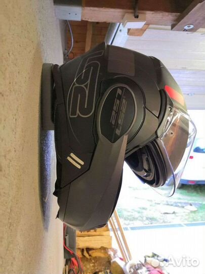 Настенный держатель шлема