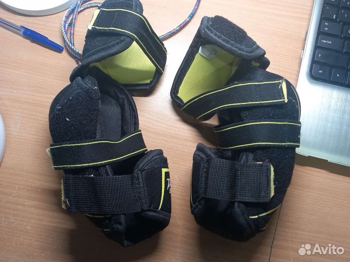 Краги хоккейные ссм 12,налокотники ссм