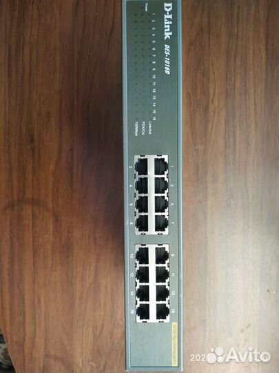 Свич(коммутатор) D-link 1016d