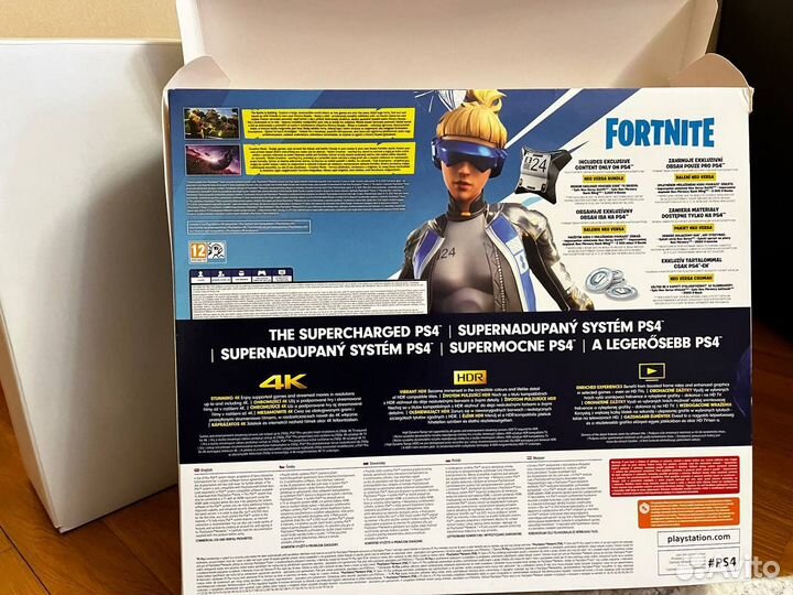 Плэйстейшен 4 про