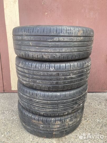 Continental ContiPremiumContact 5 215/60 R16