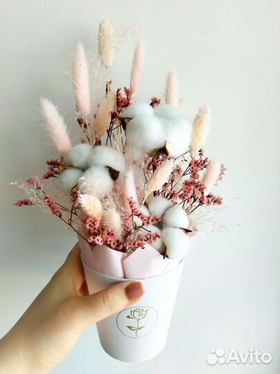 Букеты из стабилизированных цветов и сухоцветов