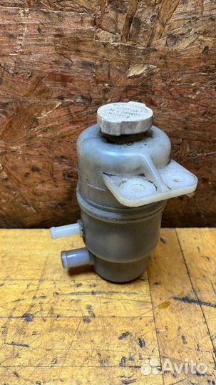 Бачок гидроусилителя Mitsubishi Lancer 9 1.3