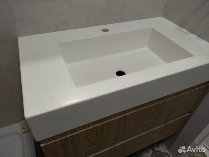 Тумба с столешницей из искусственного камня