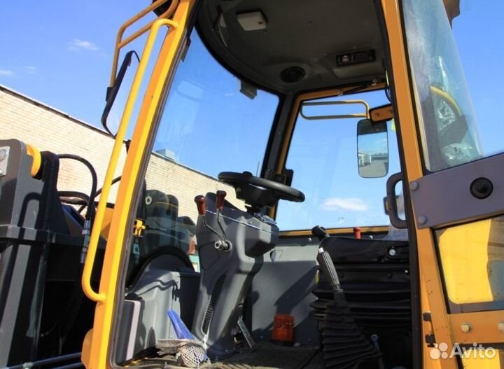 Фронтальный погрузчик Worker ZL30, 2023