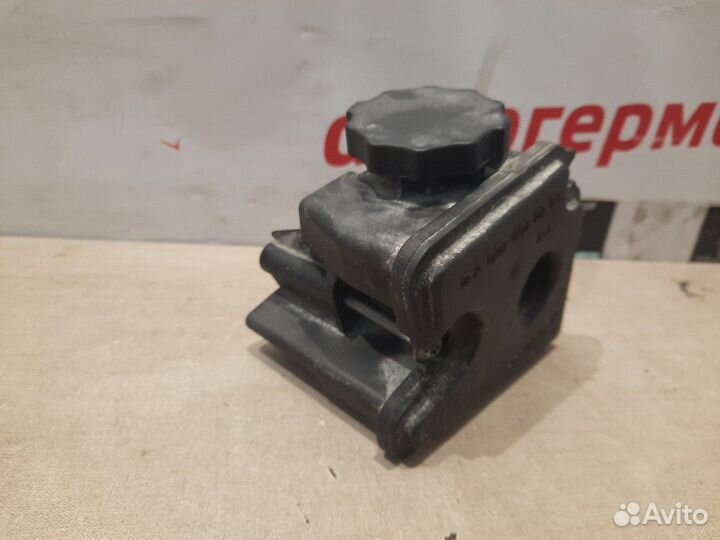 Бачок гидроусилителя руля Mercedes E350 W211