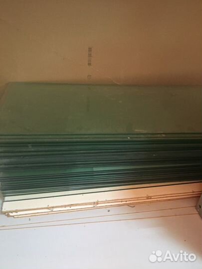 Стекла 32 шт