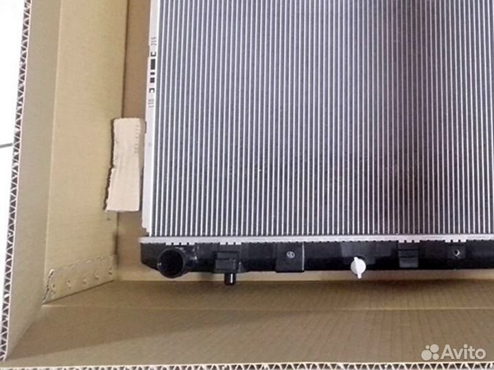 Радиатор охлаждения двигателя Сузуки сх4 SX4 06-15