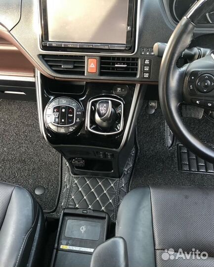 Коврики в салон 3D Toyota Noah (80/85)