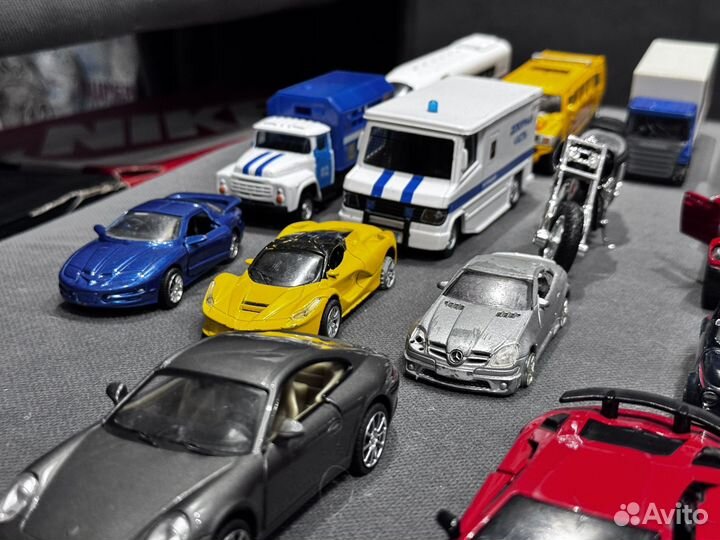 Машинки металические 28шт