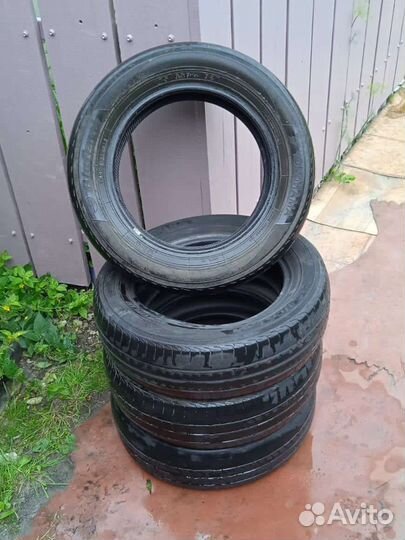 Yokohama BluEarth AE01 175/65 R14 82T