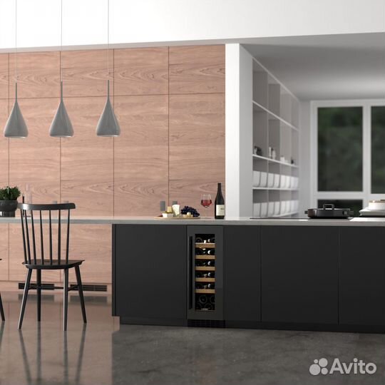 Винный шкаф Libhof Connoisseur CX-19 black