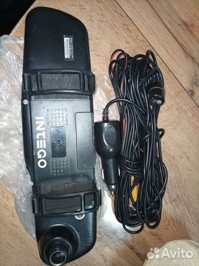 Видео регистратор с задней камерой