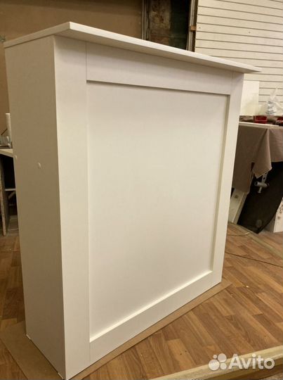 Стойка ресепшн. Стол администратора