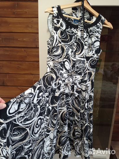 Женское платье 44размер