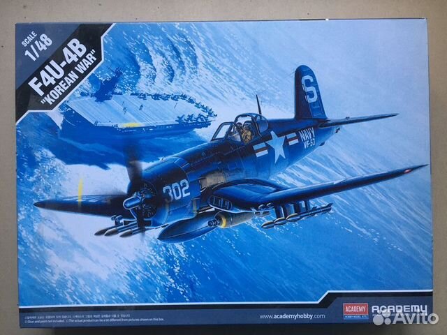 Сборная модель истребителя F4U-4B Corsair 1/48