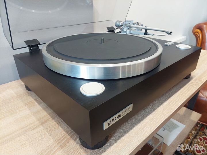 Проигрыватель винила Yamaha GT-750