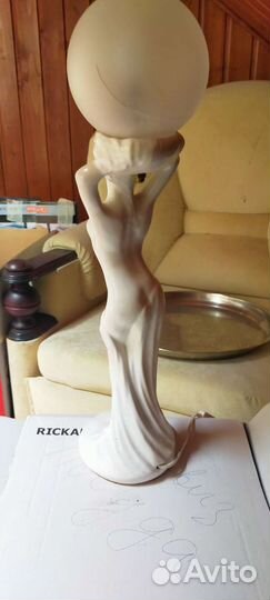 Статуэтка светильник