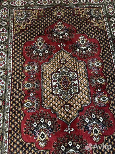 Ковер шерстяной