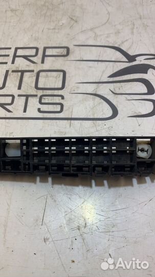 Крепление бампера заднее левое Honda Cr-V 3 RE5