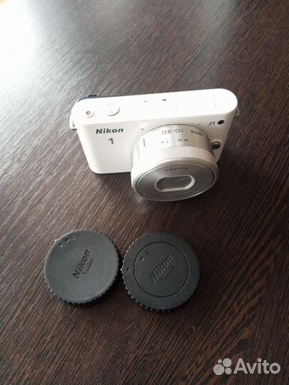 Компактный фотоаппарат Nikon 1 J1