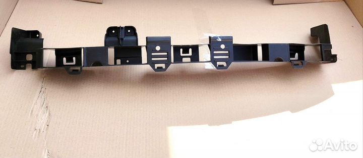 Усилитель переднего бампера Логан Сандеро 2 новый