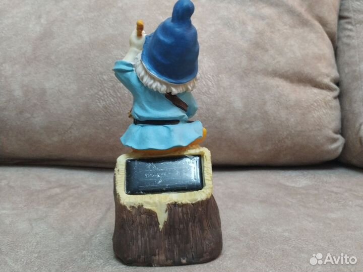 Садовый фонарь на солнечных батареях