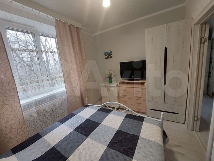 2-к. квартира, 40 м², 2/4 эт.