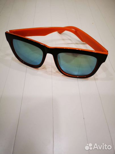 Солнцезащитные очки