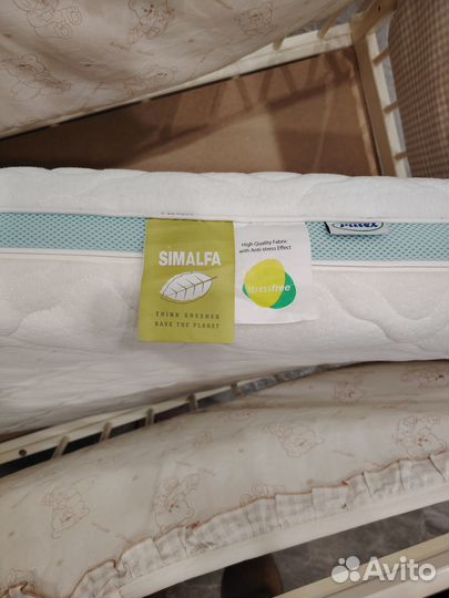 Детская кроватка с маятником и ящиком