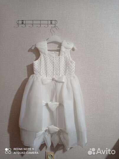 Платье для девочки новое