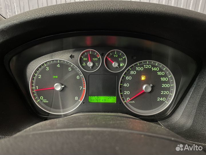 Ford Focus 1.8 МТ, 2006, 266 767 км