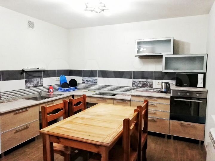 2-к. квартира, 65 м², 1/16 эт.