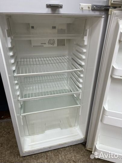 Надежный, узкий с No Frost