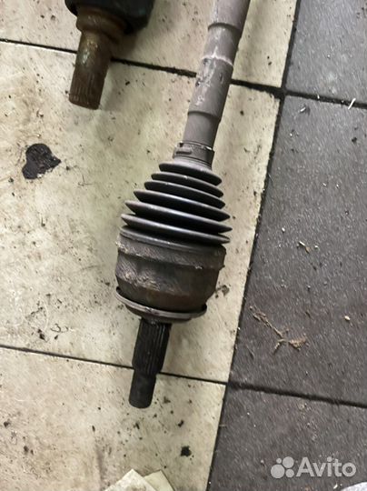 Привод левый короткий полуось mitsubishi grandis