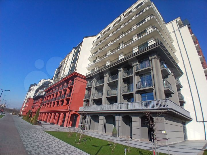 2-к. квартира, 104 м², 2/10 эт.