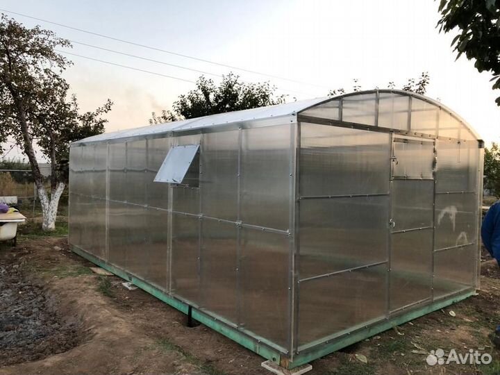 Теплица прямостенная