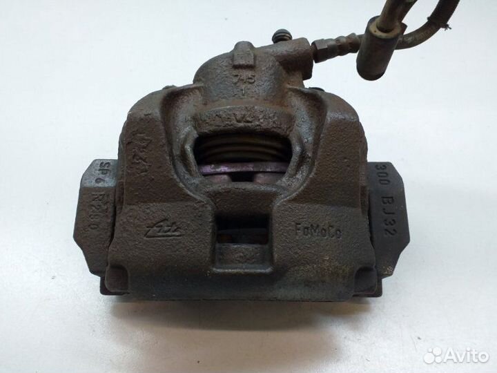 Суппорт тормозной передний левый Land Rover Range