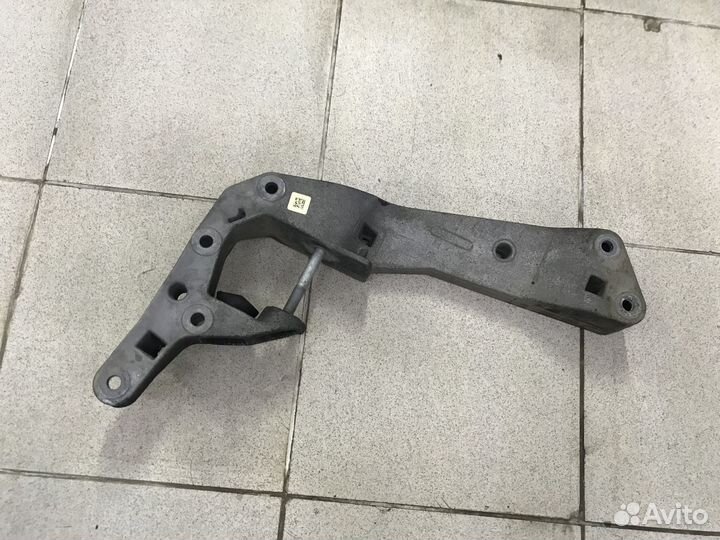 Кронштейн раздатки Bmw 5 G31 2021