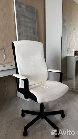 Компьютерное кресло IKEA миллбергет