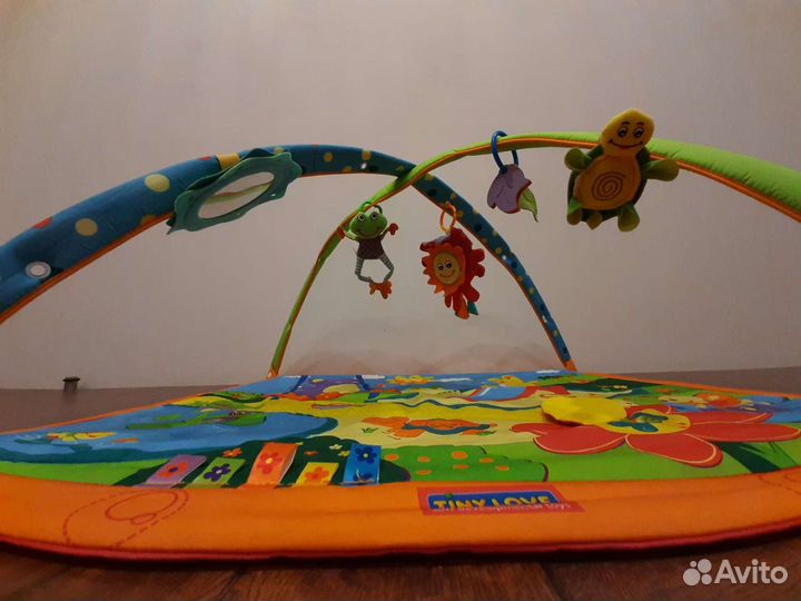 Развивающий коврик для малыша